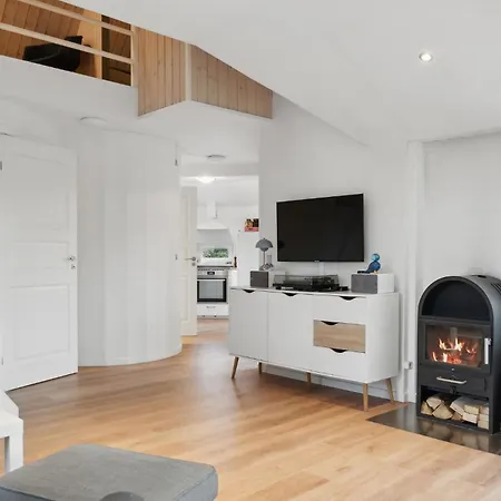 Gorgeous In With Kitchen בית נופש
